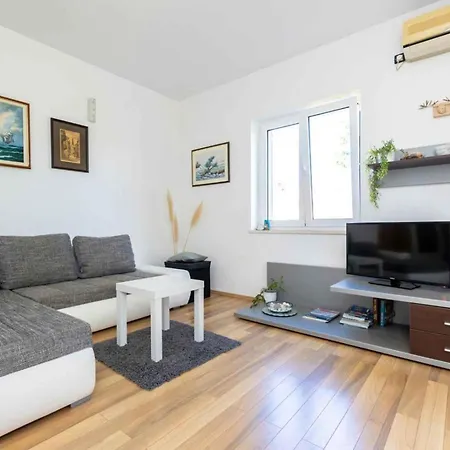 Near In Vantacici-insel Krk 55367 *