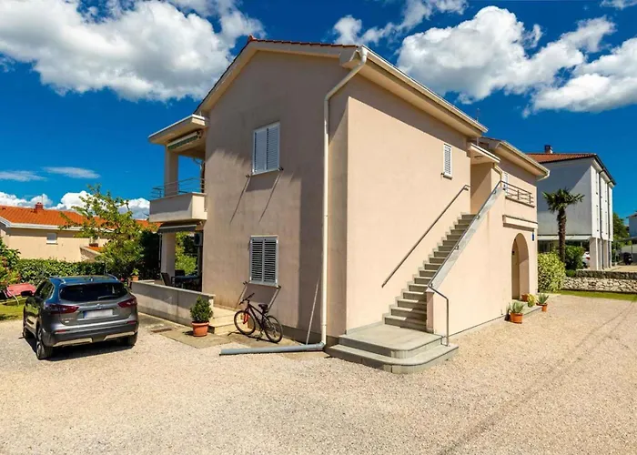 Apartman Near In Vantacici-insel Krk 55367 *