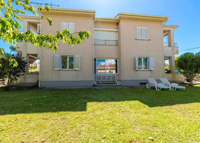 Apartman Near In Vantacici-insel Krk 55367 Vantačići